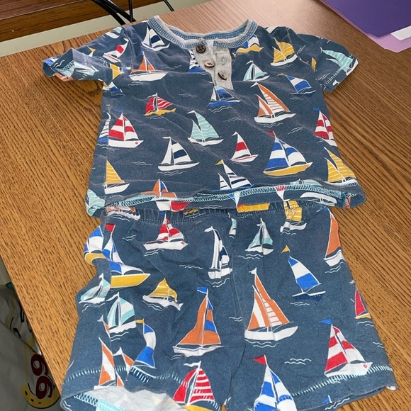 Mud Pie Other - Mud pie short sleeve/shorts sailboat pajamas